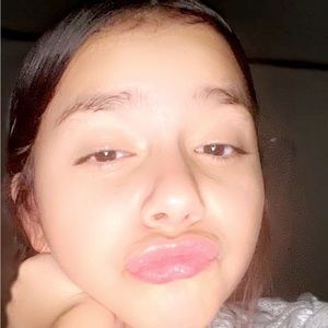 Meet your Posher, Yazmin